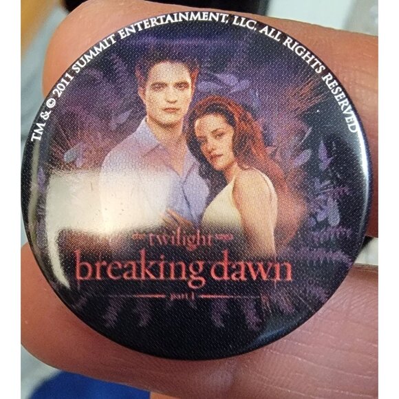 Collectible Breaking Dawn Part 1 Movie Pins, set of 6 - Picture 3 of 16